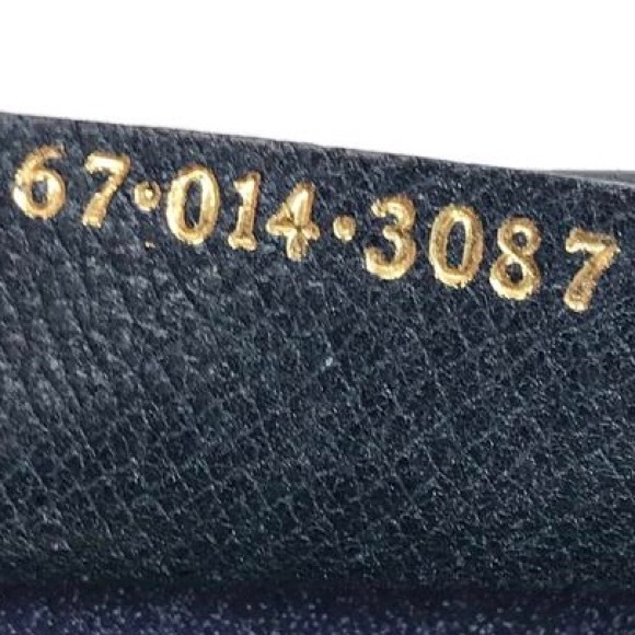 SOLD 🔴 🌟 Authentic Gucci pouch - Picture 8 of 9